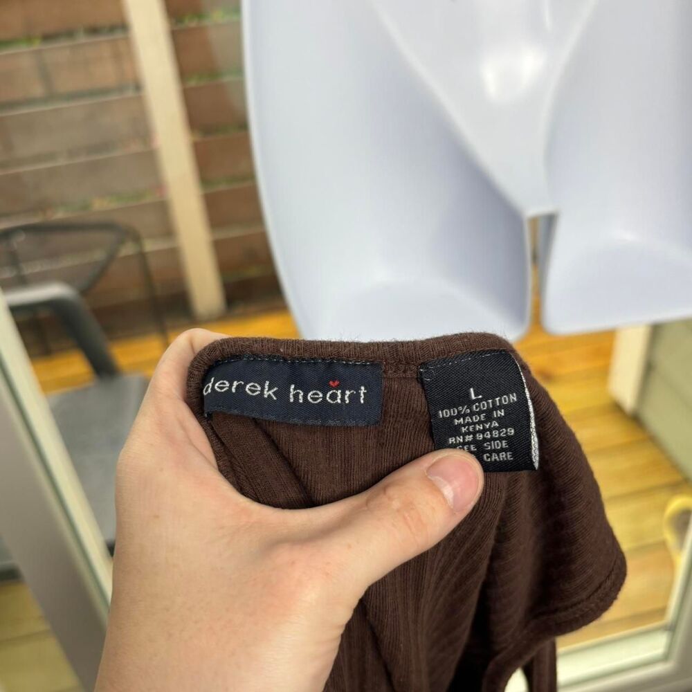 Derek-heart Women's Brown Vest - Picture 5 of 5